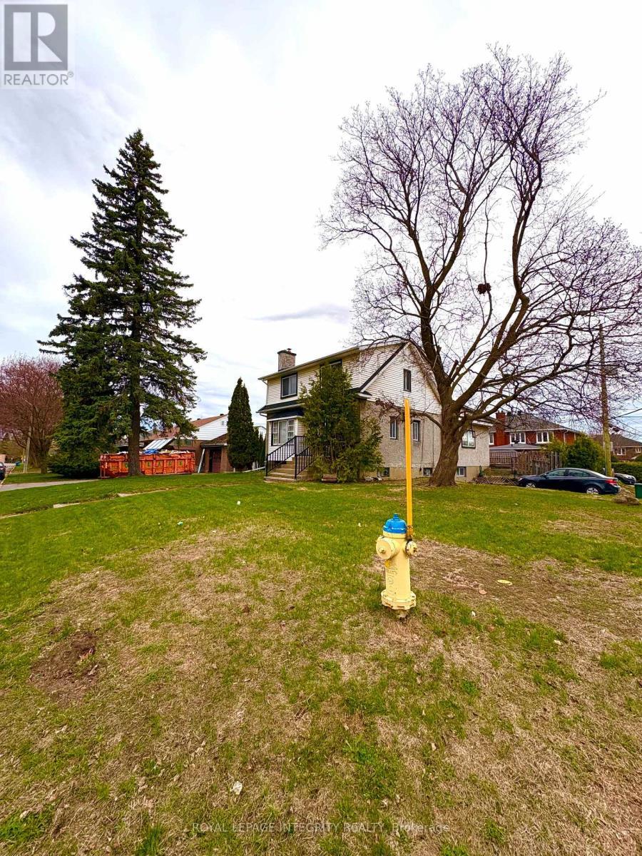 1085 Richard Avenue, Ottawa, ON - Outdoor