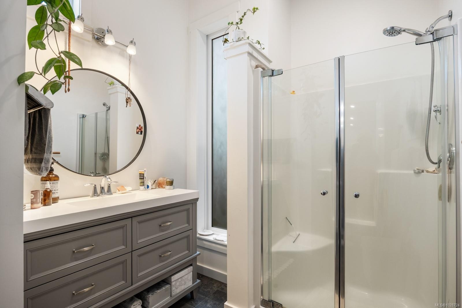 3328 Third St, Cumberland, BC