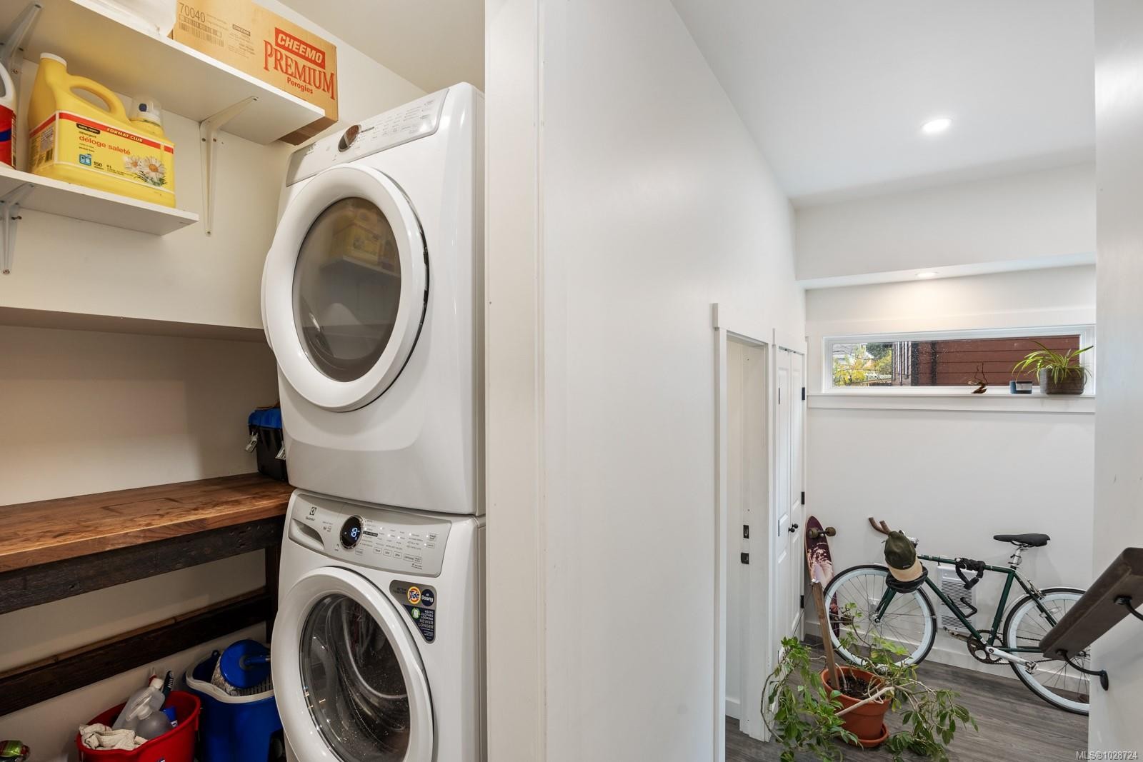 3328 Third St, Cumberland, BC