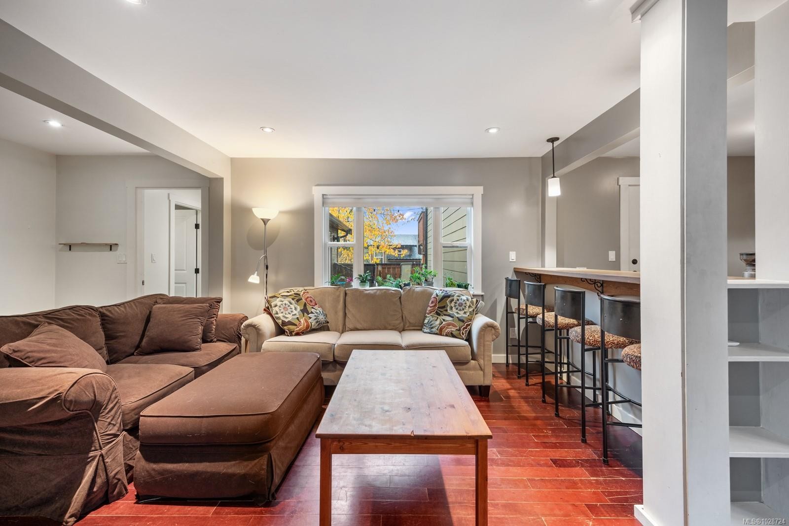 3328 Third St, Cumberland, BC