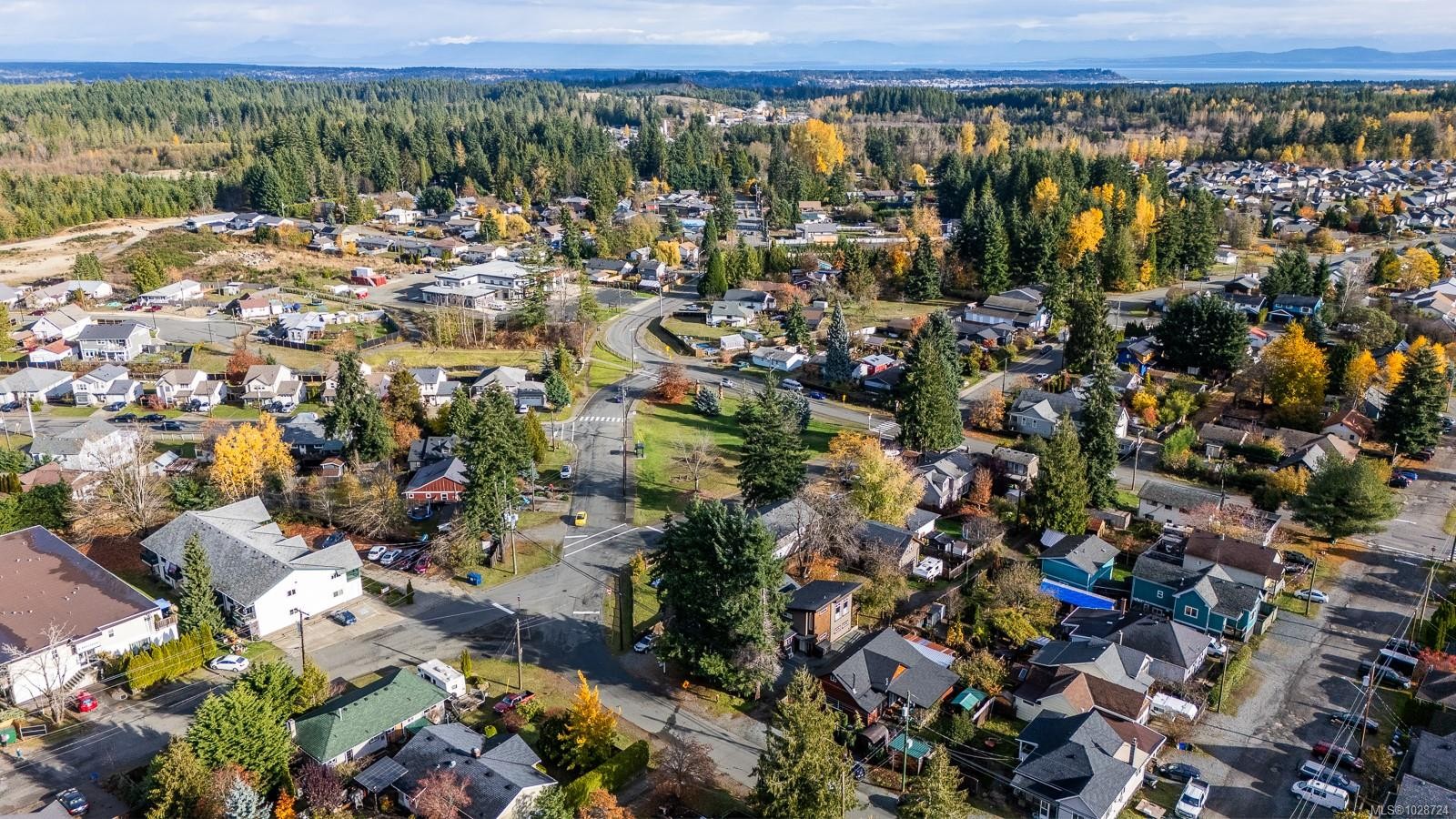 3328 Third St, Cumberland, BC