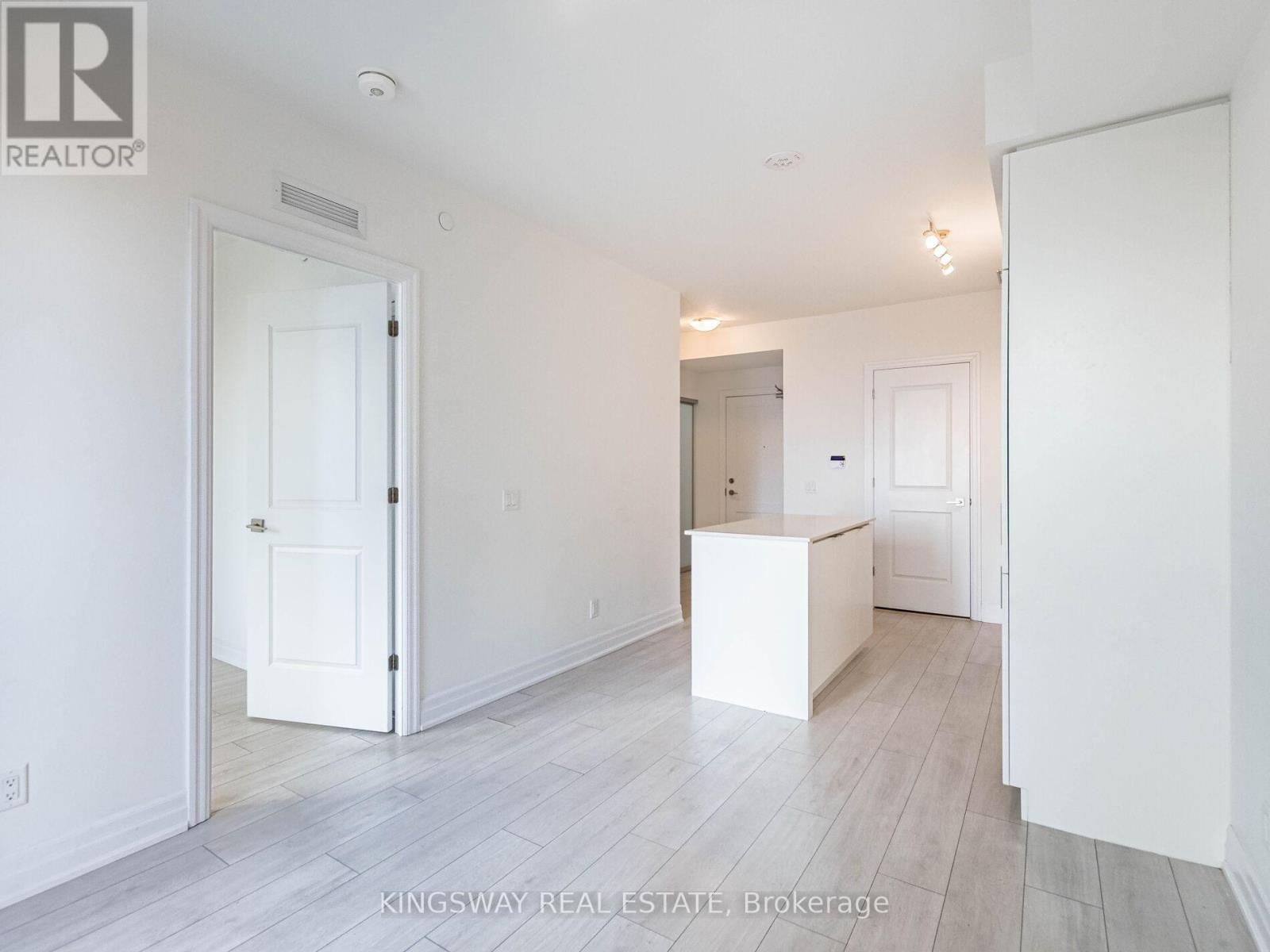 2105 - 30 Elm Drive, Mississauga, ON - Indoor