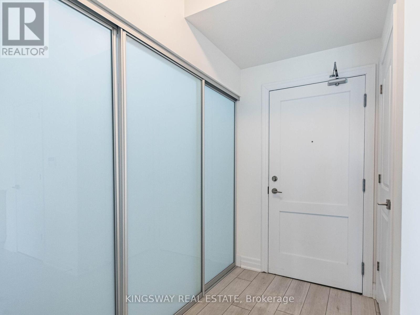2105 - 30 Elm Drive, Mississauga, ON - Indoor Photo Showing Other Room