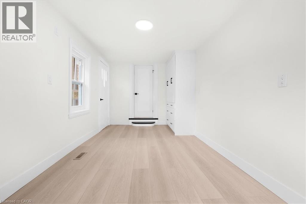 215 Ray Street N, Hamilton, ON - Indoor Photo Showing Other Room