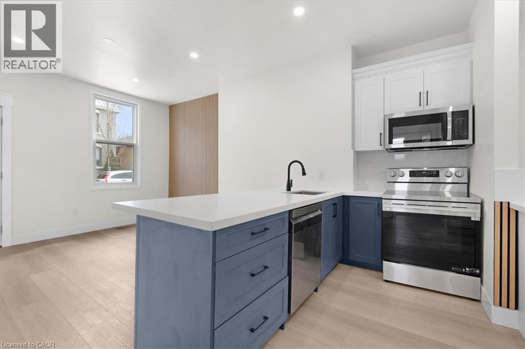 215 Ray Street N, Hamilton, ON - Indoor Photo Showing Kitchen With Stainless Steel Kitchen With Upgraded Kitchen