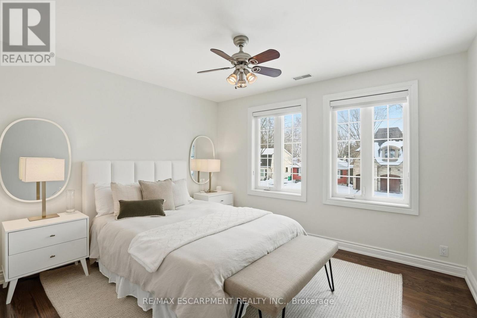 92 Wanita Road, Mississauga, ON - Indoor Photo Showing Bedroom