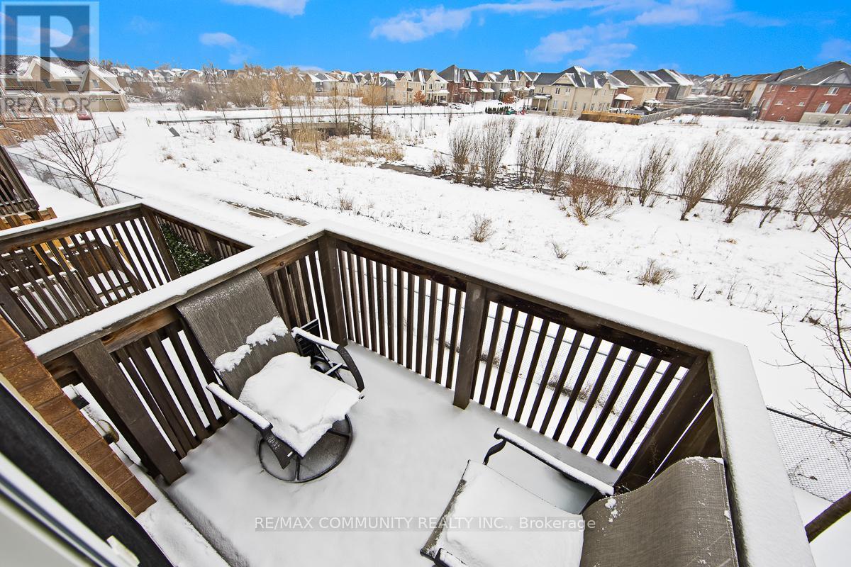 2462 Bromus Path, Oshawa, ON - Outdoor