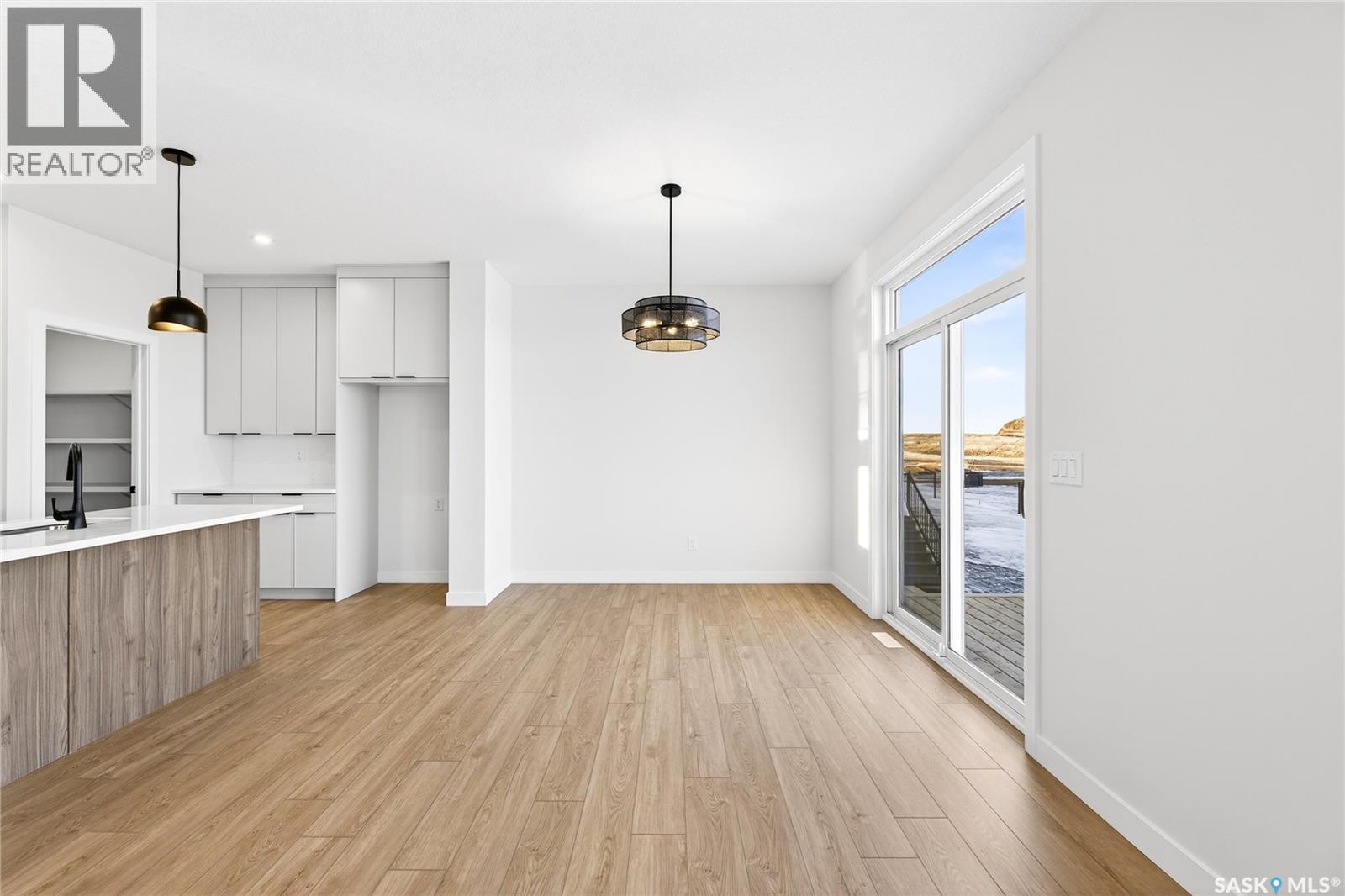 283 Nazarali Way, Saskatoon, SK - Indoor Photo Showing Kitchen
