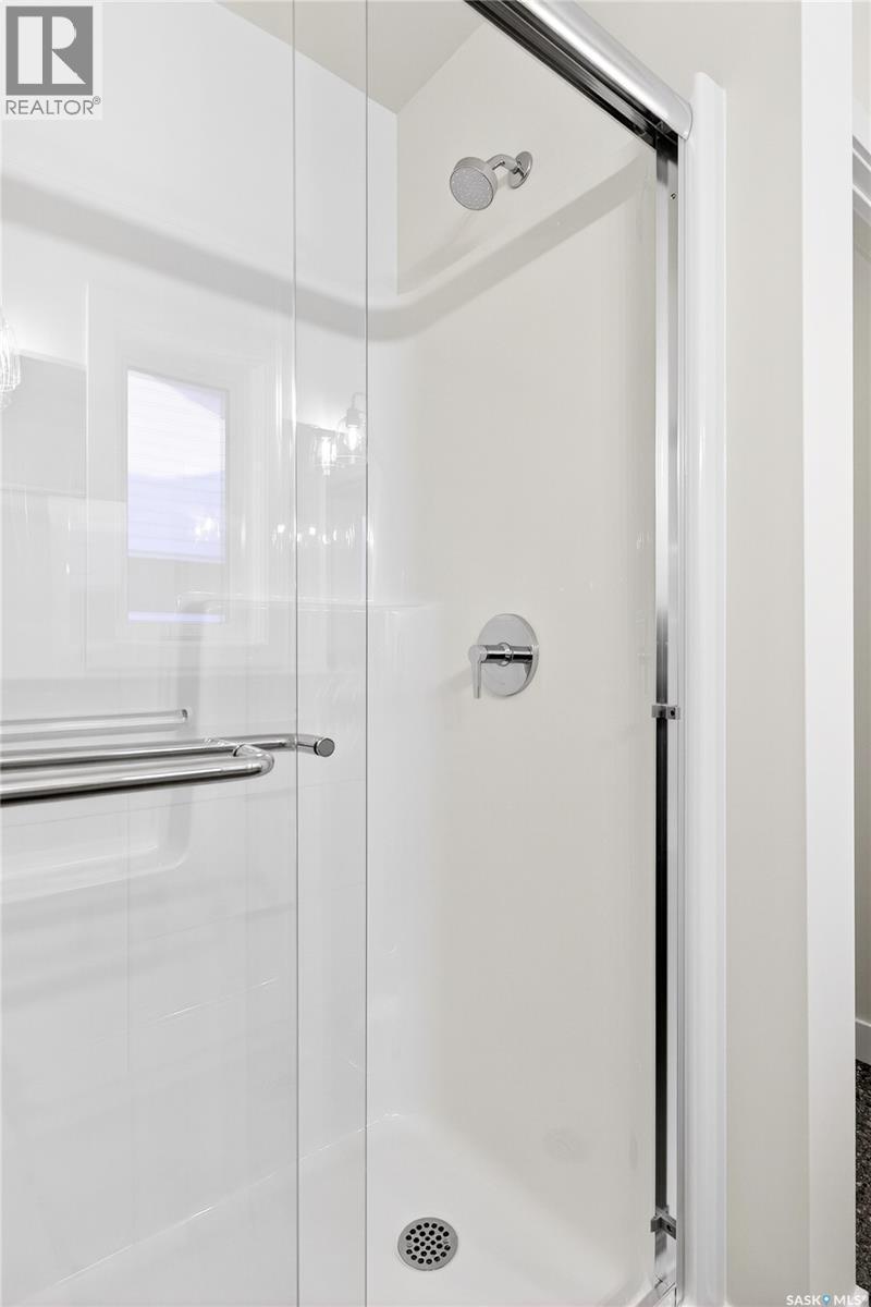 283 Nazarali Way, Saskatoon, SK - Indoor Photo Showing Bathroom