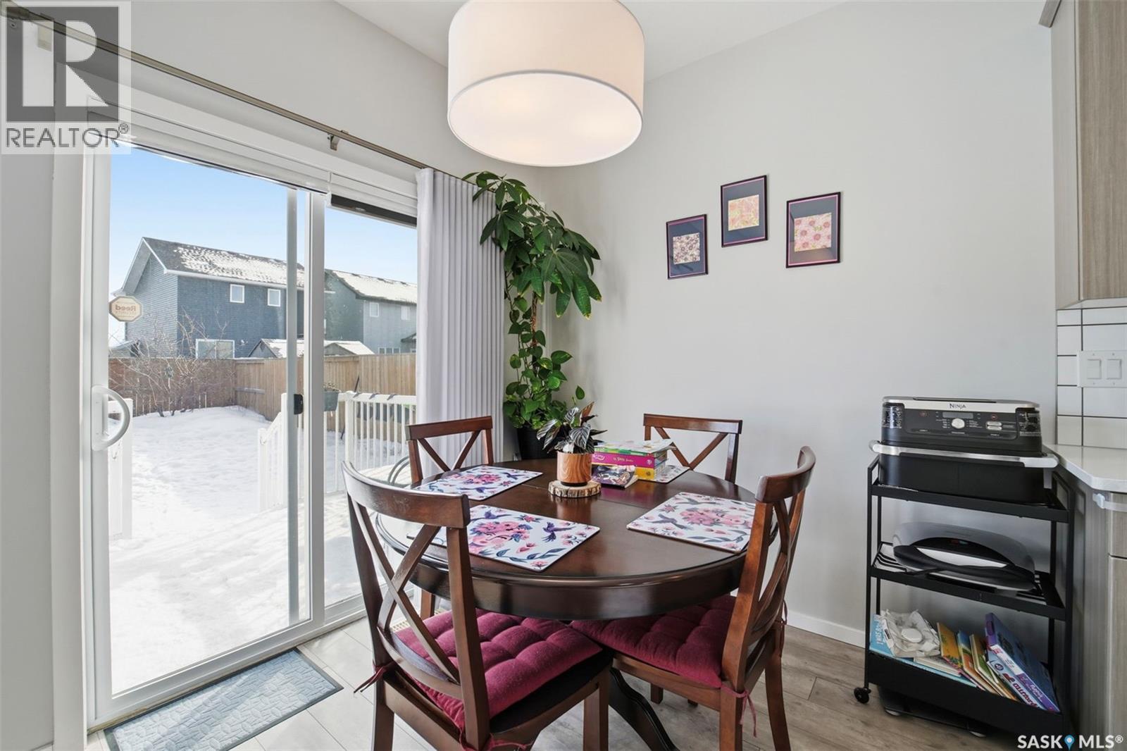394 Hassard Close, Saskatoon, SK - Indoor Photo Showing Dining Room