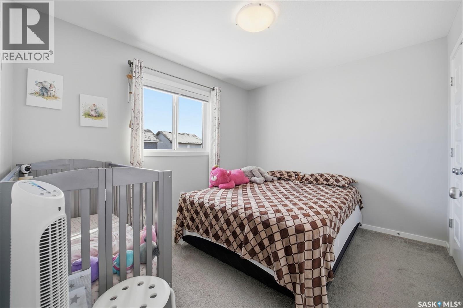 394 Hassard Close, Saskatoon, SK - Indoor Photo Showing Bedroom