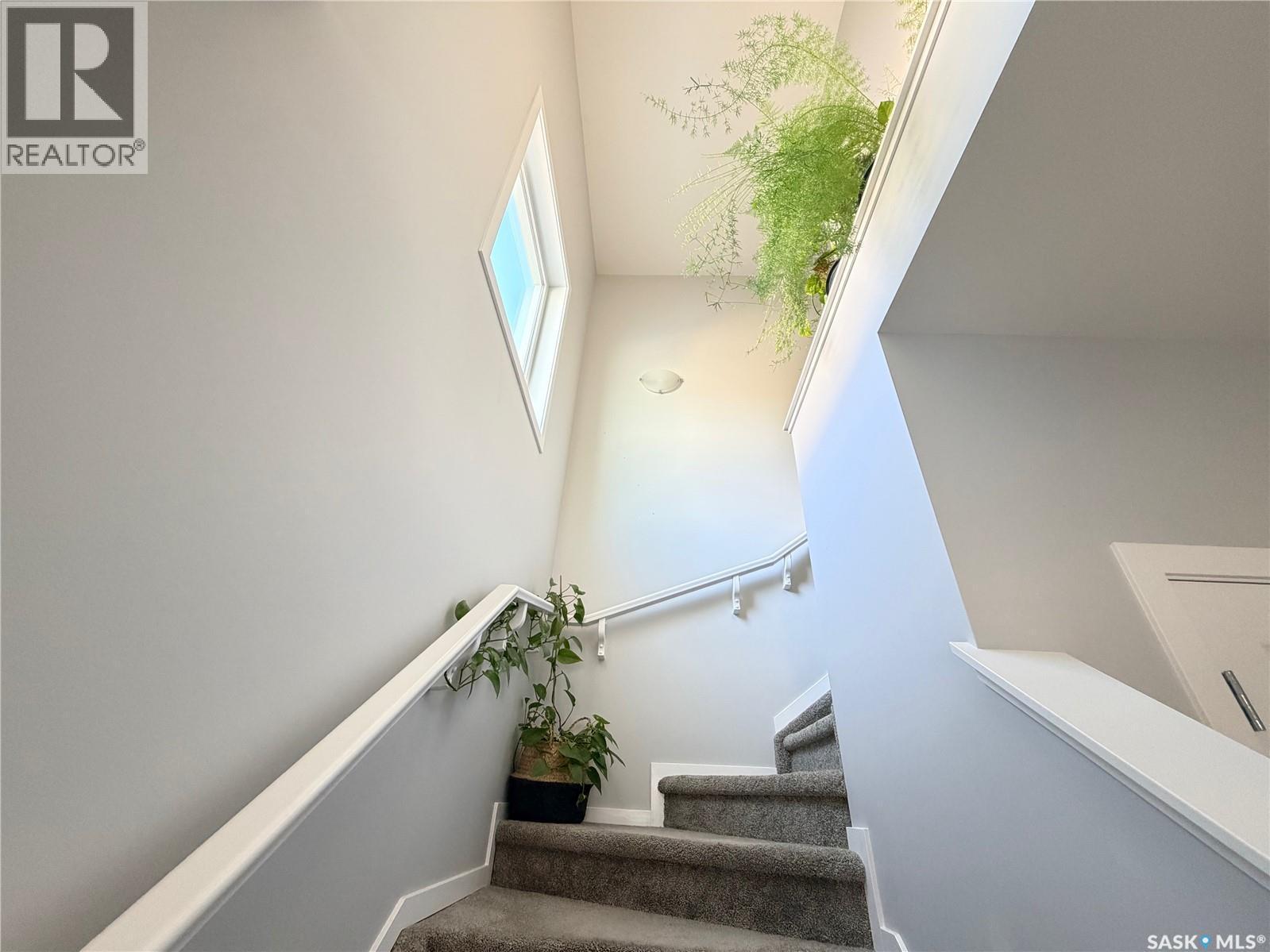 394 Hassard Close, Saskatoon, SK - Indoor Photo Showing Other Room