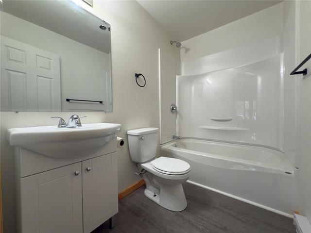 29 Mansfield Ave, Matlock, MB