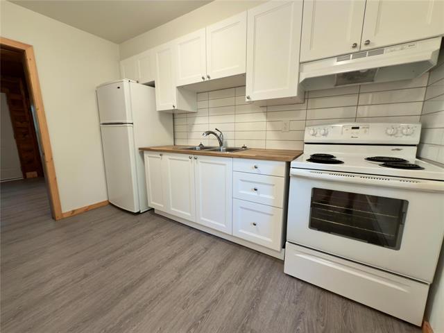 29 Mansfield Ave, Matlock, MB