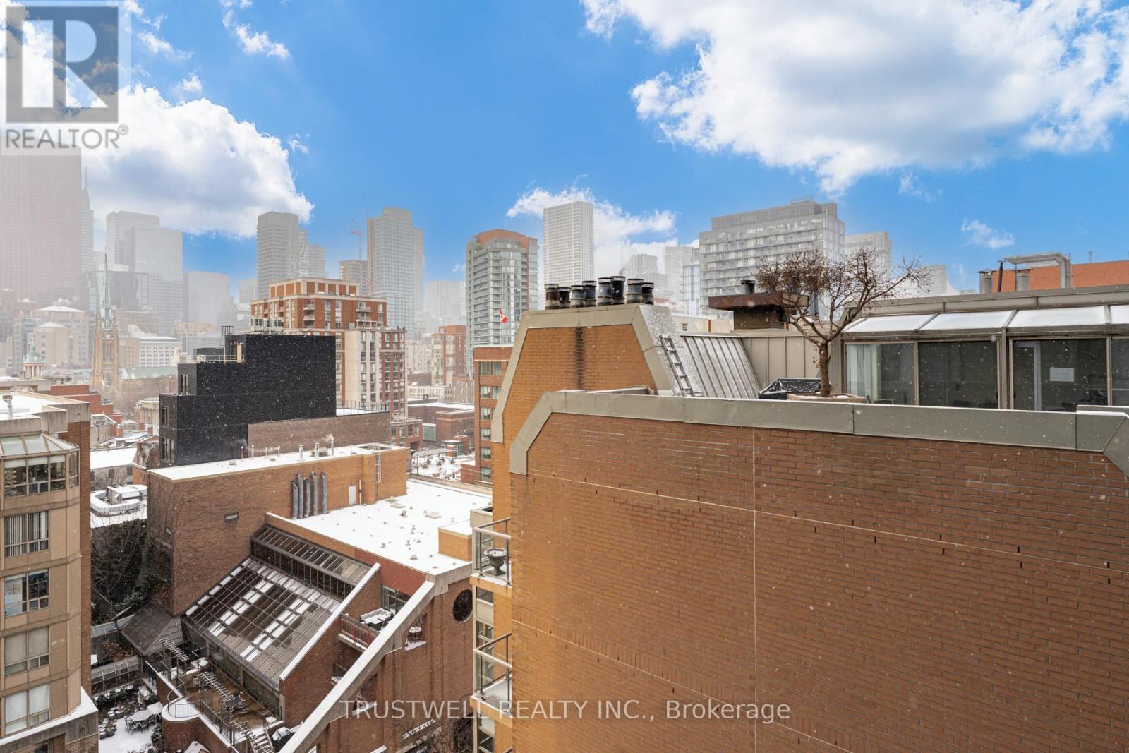 1004 - 158 Front Street E, Toronto, ON - Outdoor