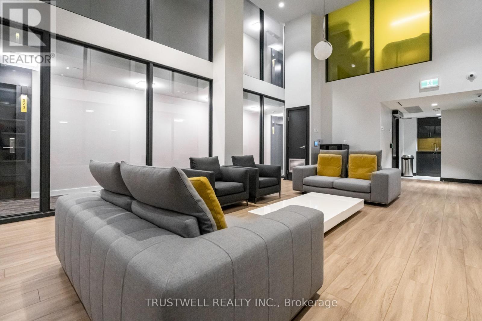 1004 - 158 Front Street E, Toronto, ON - Indoor