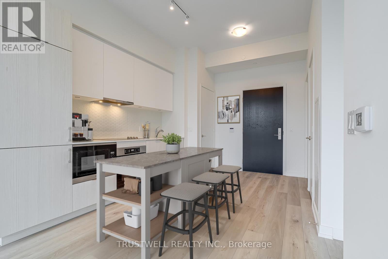 1004 - 158 Front Street E, Toronto, ON - Indoor Photo Showing Dining Room