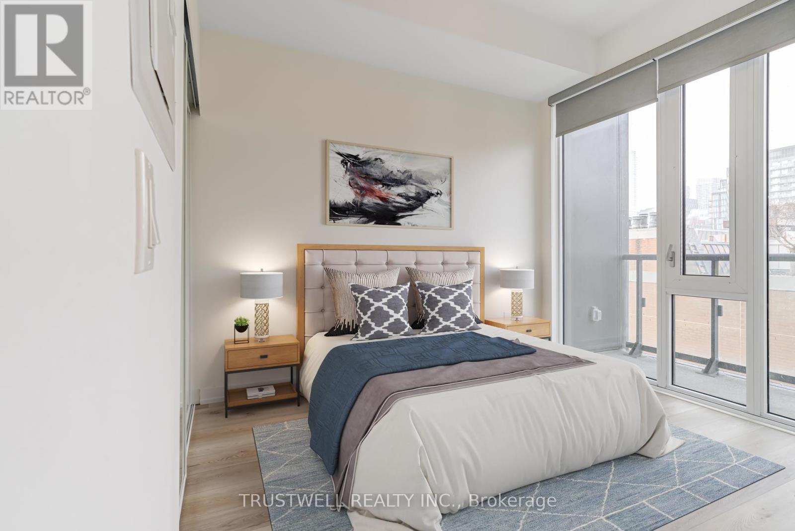 1004 - 158 Front Street E, Toronto, ON - Indoor Photo Showing Bedroom