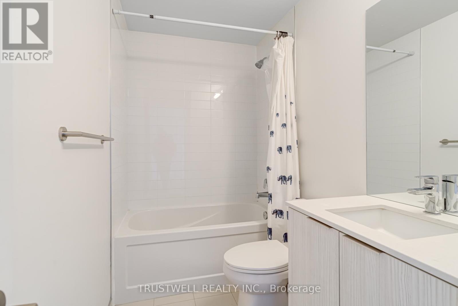 1004 - 158 Front Street E, Toronto, ON - Indoor Photo Showing Bathroom
