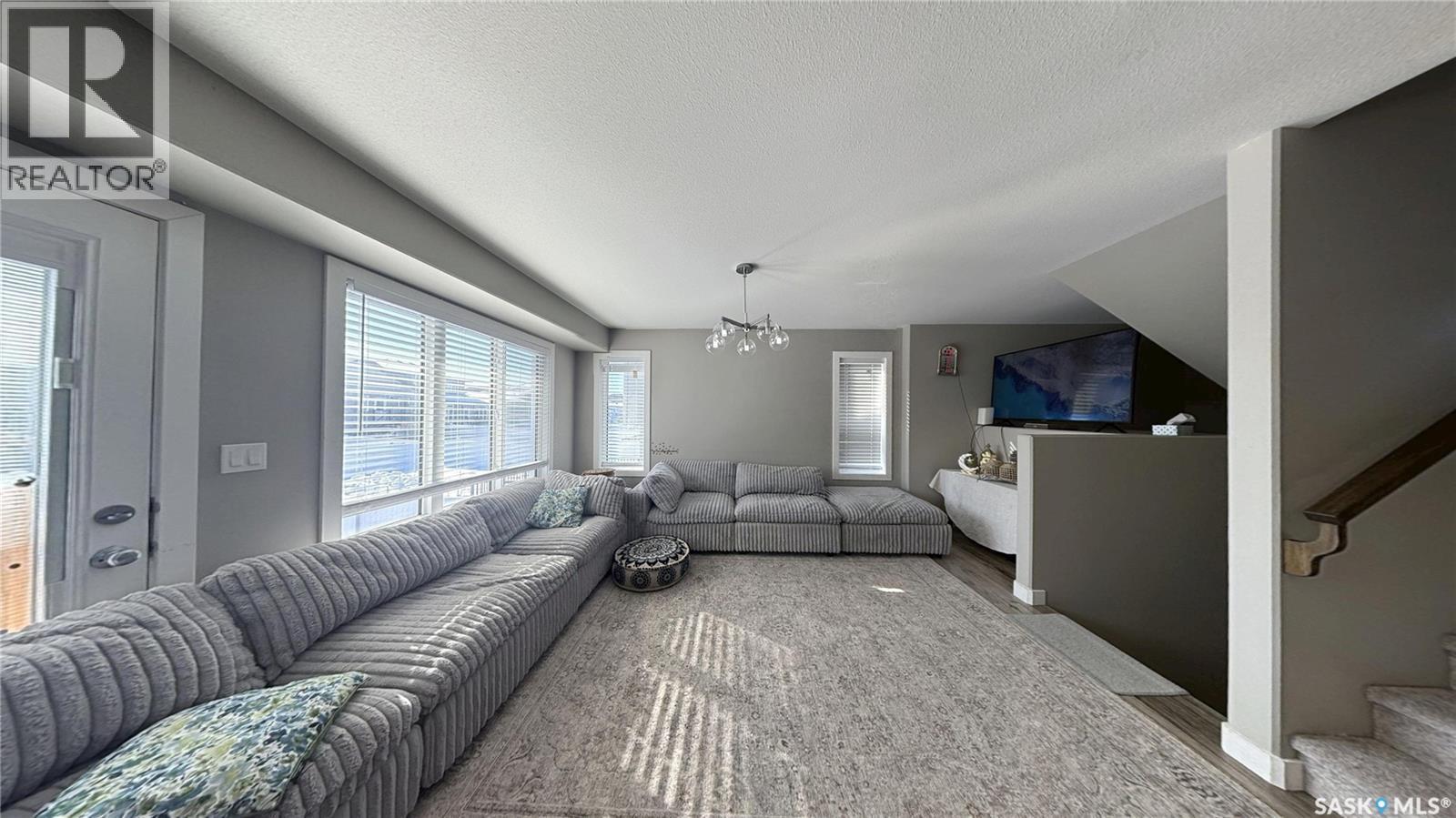 236 Barrett Street, Saskatoon, SK - Indoor Photo Showing Living Room