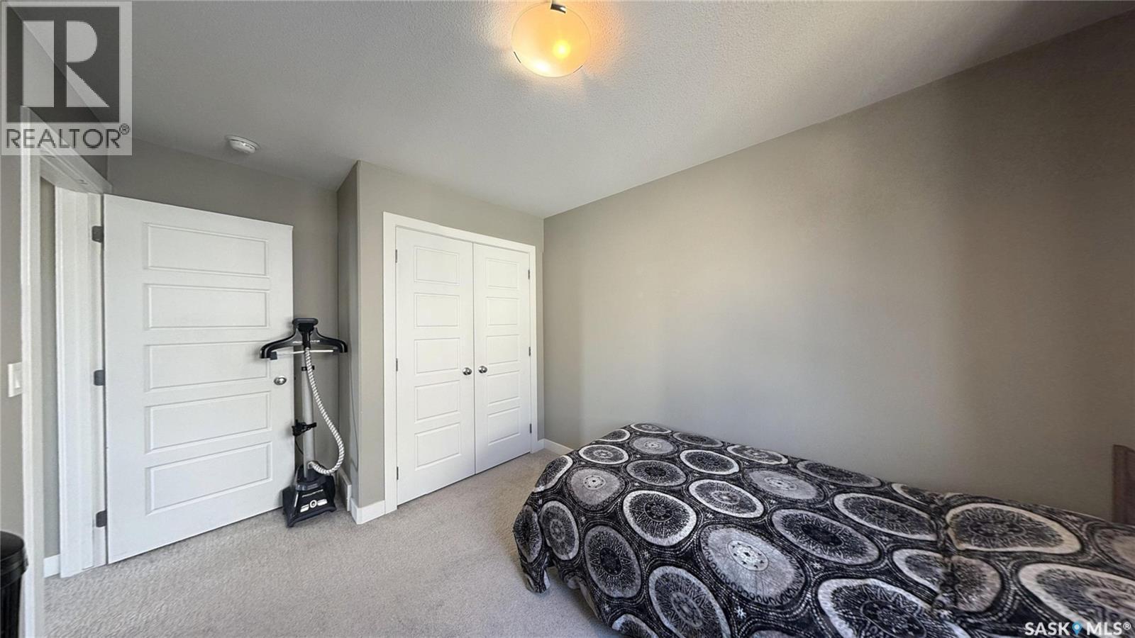 236 Barrett Street, Saskatoon, SK - Indoor Photo Showing Bedroom