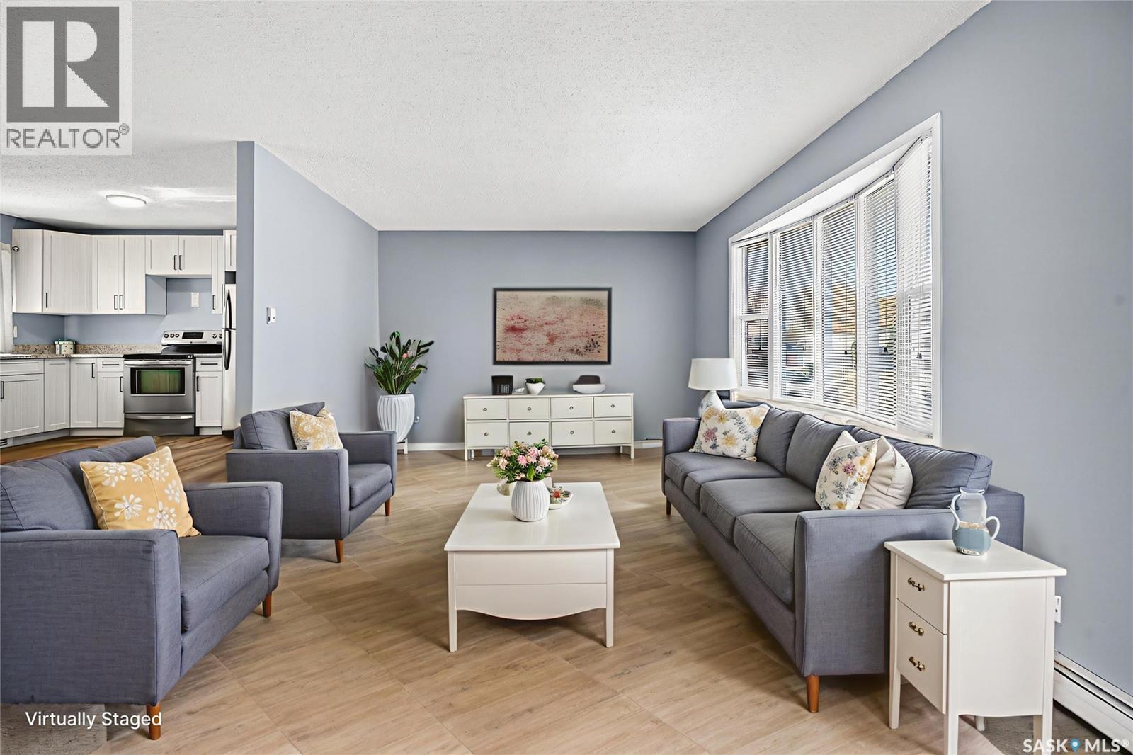 19 Buttercup Crescent Nw, Moose Jaw, SK - Indoor Photo Showing Living Room