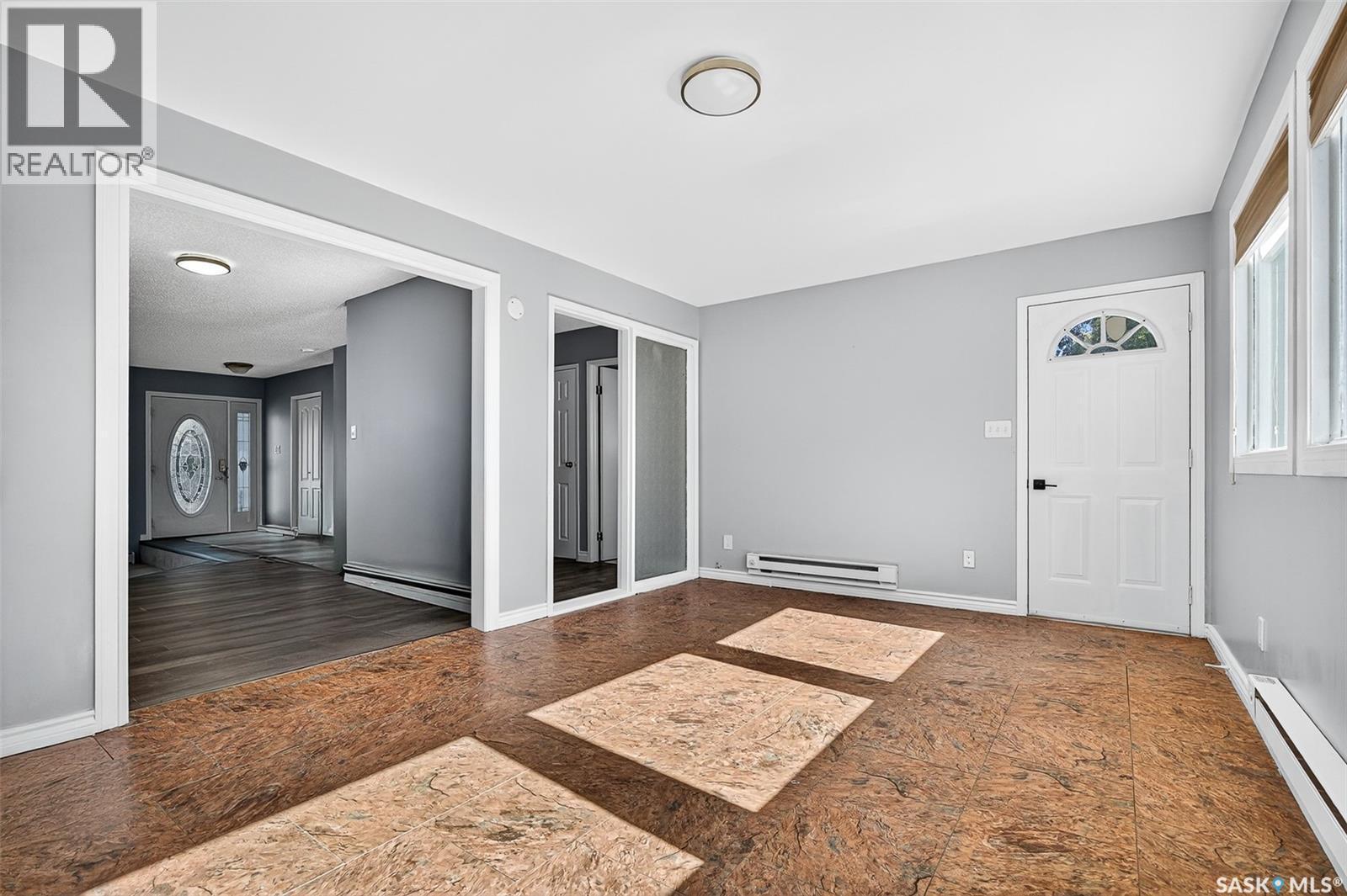 19 Buttercup Crescent Nw, Moose Jaw, SK - Indoor Photo Showing Other Room