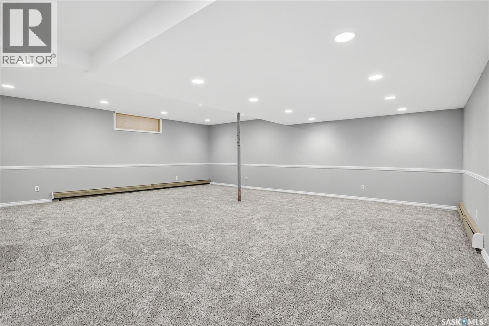 19 Buttercup Crescent Nw, Moose Jaw, SK - Indoor Photo Showing Other Room