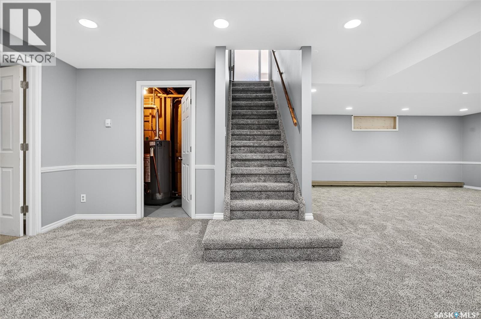 19 Buttercup Crescent Nw, Moose Jaw, SK - Indoor Photo Showing Other Room