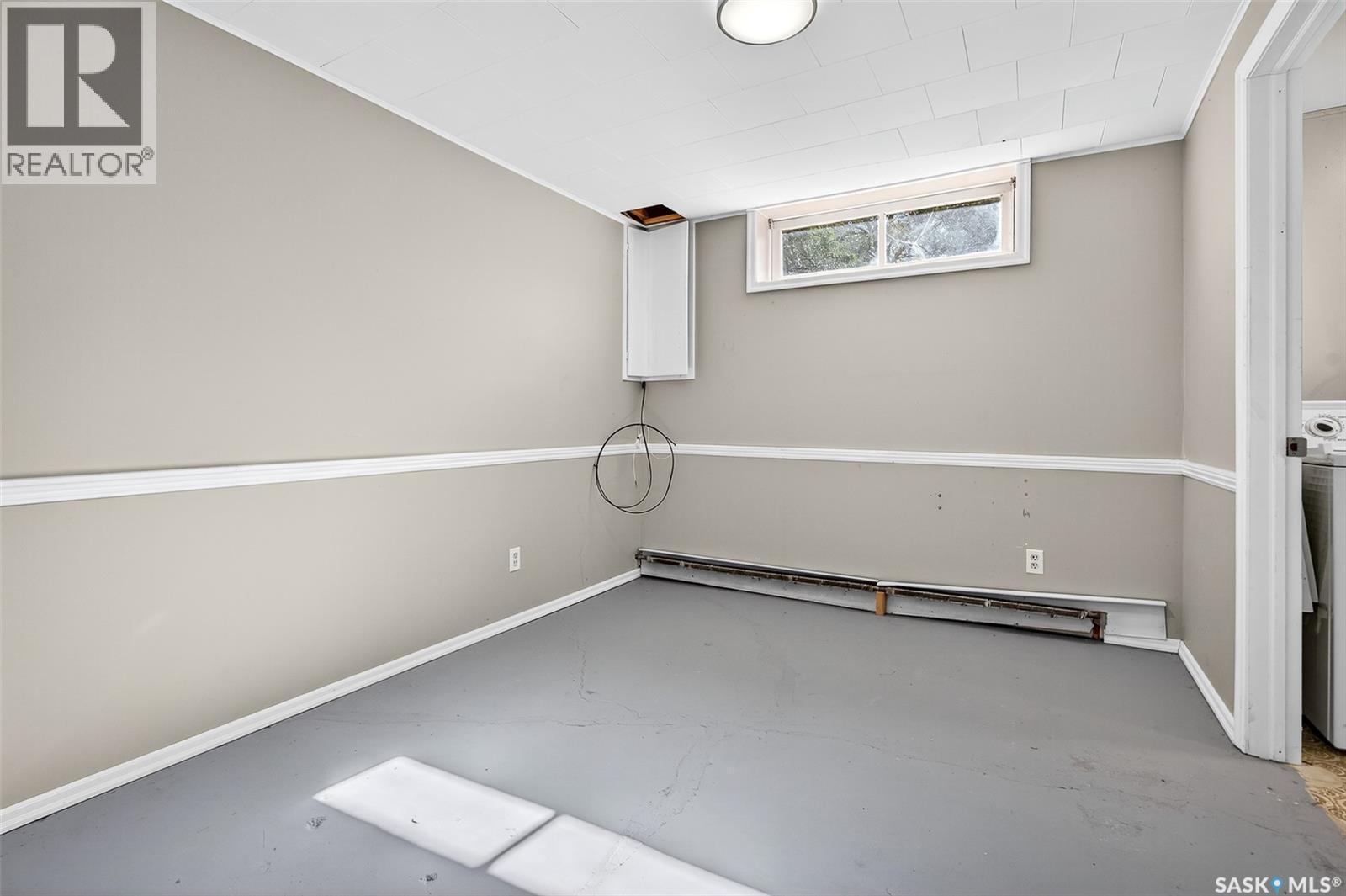 19 Buttercup Crescent Nw, Moose Jaw, SK - Indoor Photo Showing Other Room