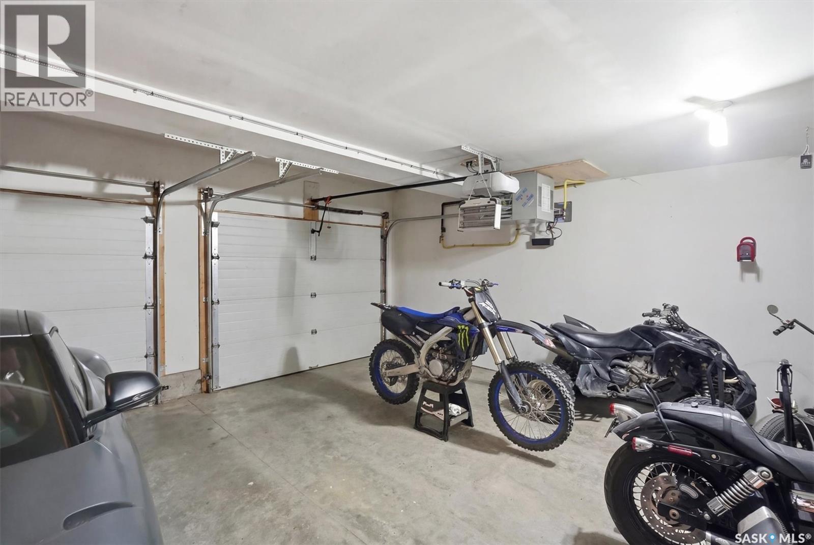 9 Pelican Pass, Thode, SK - Indoor Photo Showing Garage