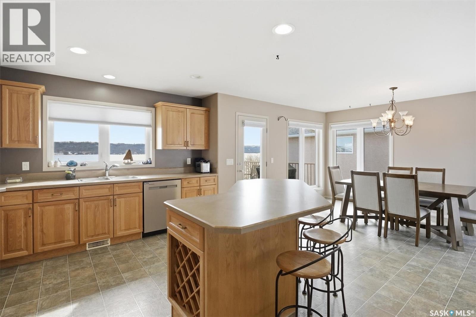 9 Pelican Pass, Thode, SK - Indoor