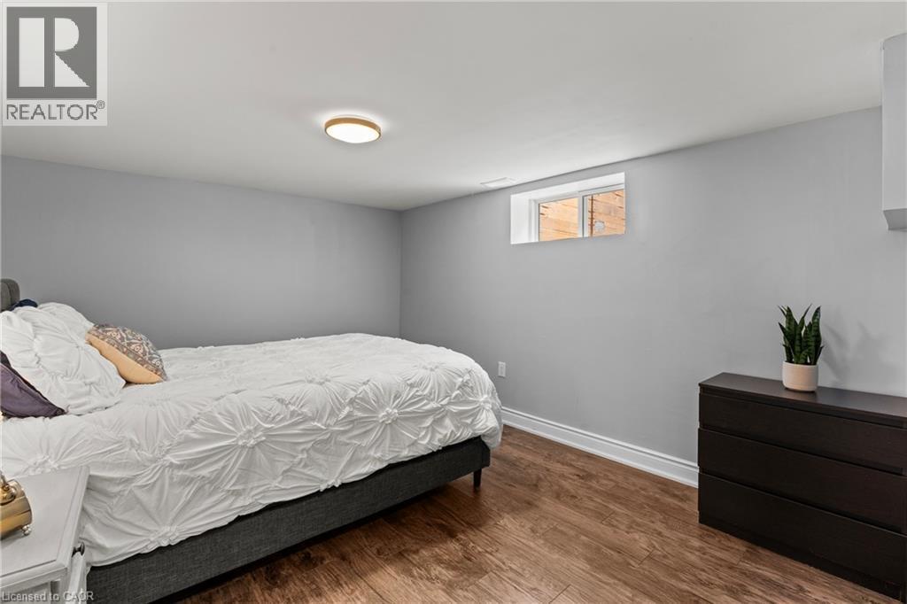15 Millen Avenue, Hamilton, ON - Indoor Photo Showing Bedroom
