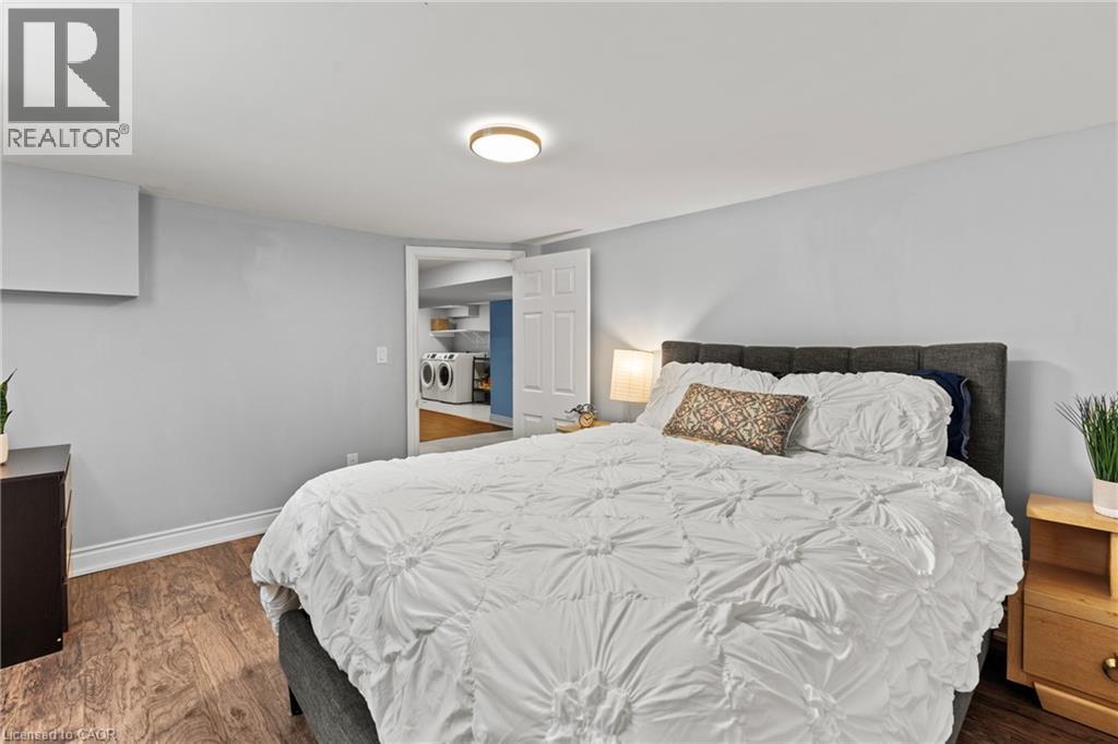 15 Millen Avenue, Hamilton, ON - Indoor Photo Showing Bedroom