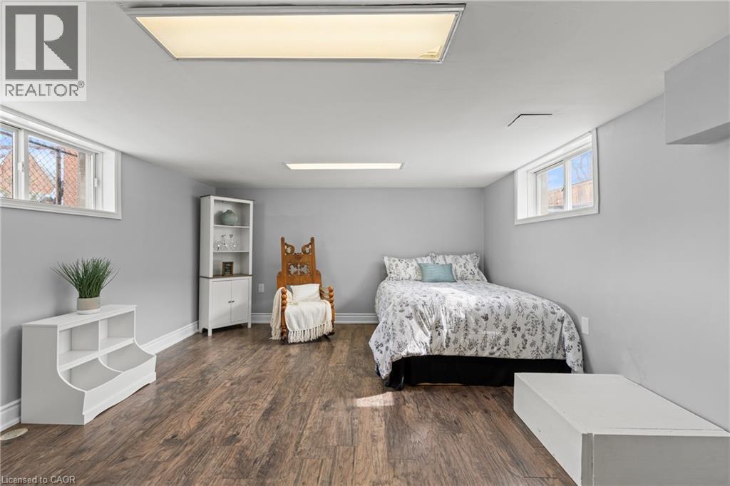 15 Millen Avenue, Hamilton, ON - Indoor Photo Showing Bedroom