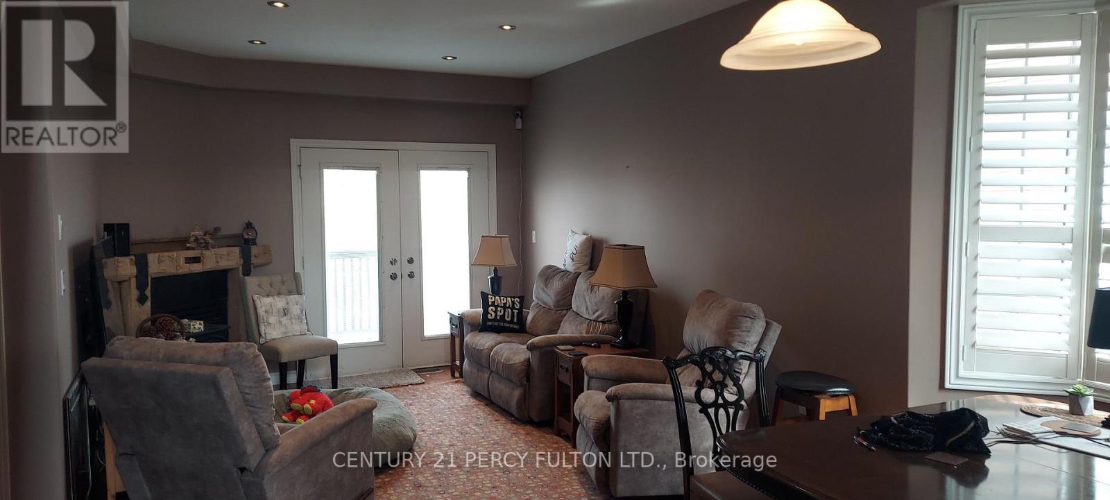 4051 Medland Drive, Burlington, ON - Indoor