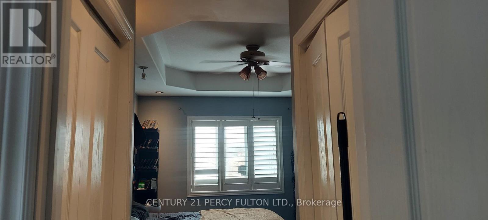 4051 Medland Drive, Burlington, ON - Indoor Photo Showing Other Room