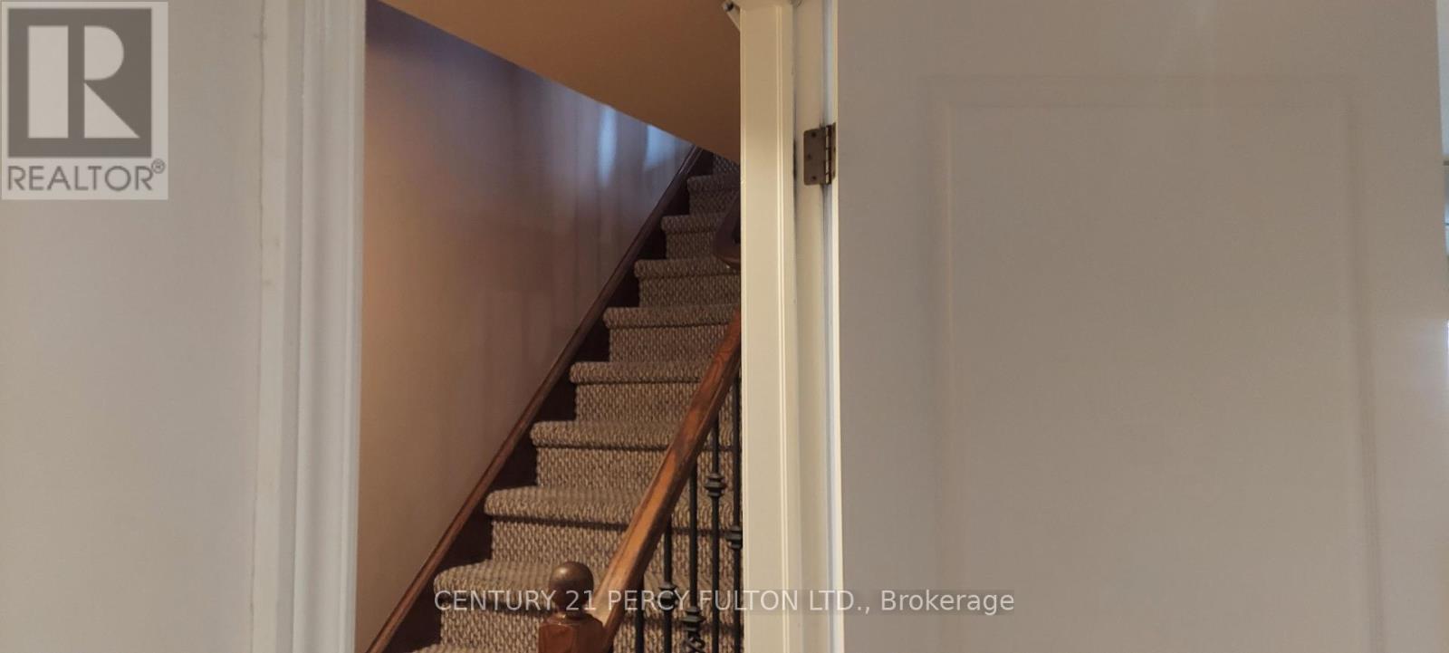 4051 Medland Drive, Burlington, ON - Indoor Photo Showing Other Room