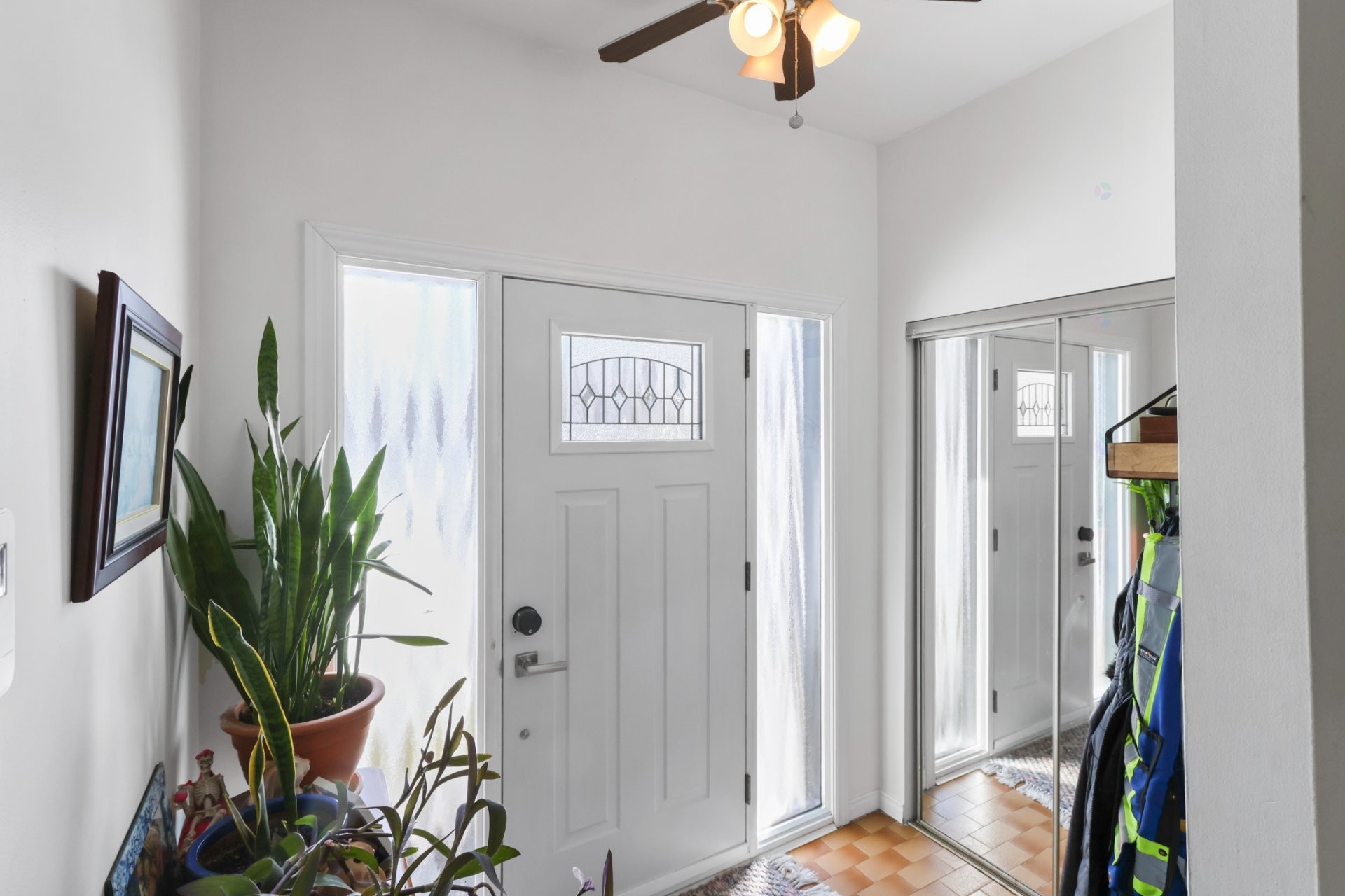 Hall d'entrée/Vestibule - 361 Rue Grilli, Pincourt, QC - Indoor Photo Showing Other Room