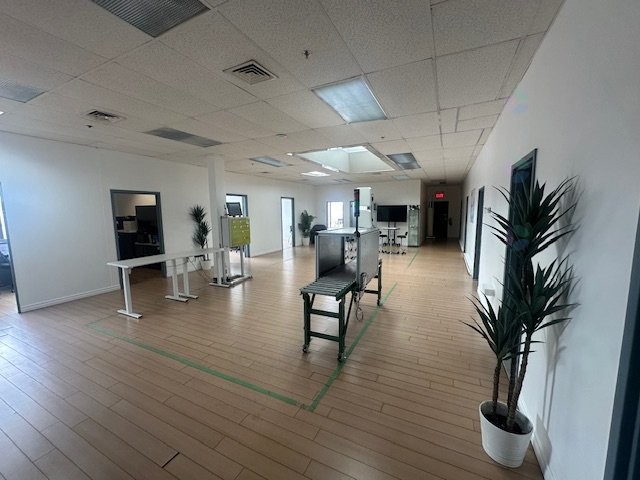 Bureau - Unit-B-8300 Rue St-Patrick, Montréal (Lasalle), QC - Indoor