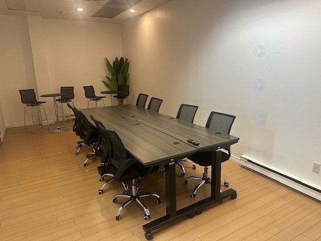 Salle de conférence - Unit-B-8300 Rue St-Patrick, Montréal (Lasalle), QC - Indoor