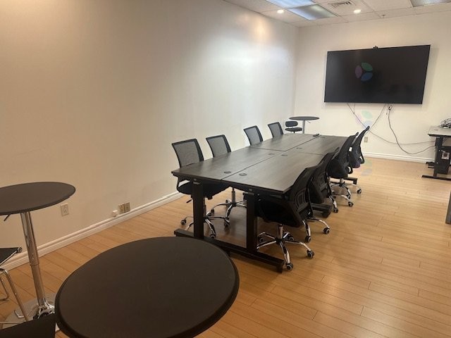 Salle de conférence - Unit-B-8300 Rue St-Patrick, Montréal (Lasalle), QC - Indoor