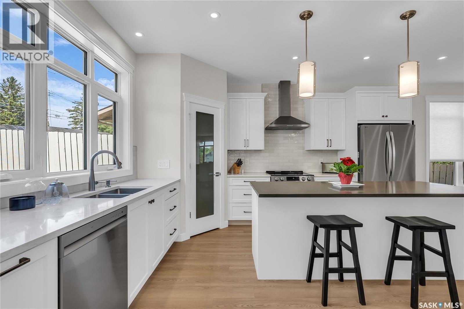 1601B 9Th Avenue N, Saskatoon, SK - Indoor Photo Showing Kitchen With Double Sink With Upgraded Kitchen