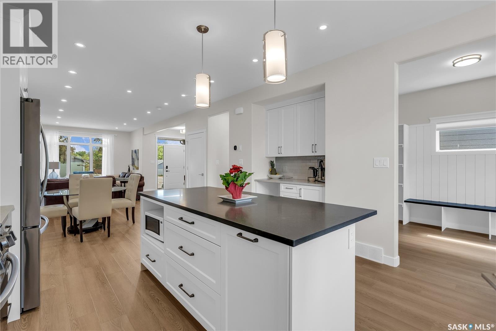 1601B 9Th Avenue N, Saskatoon, SK - Indoor