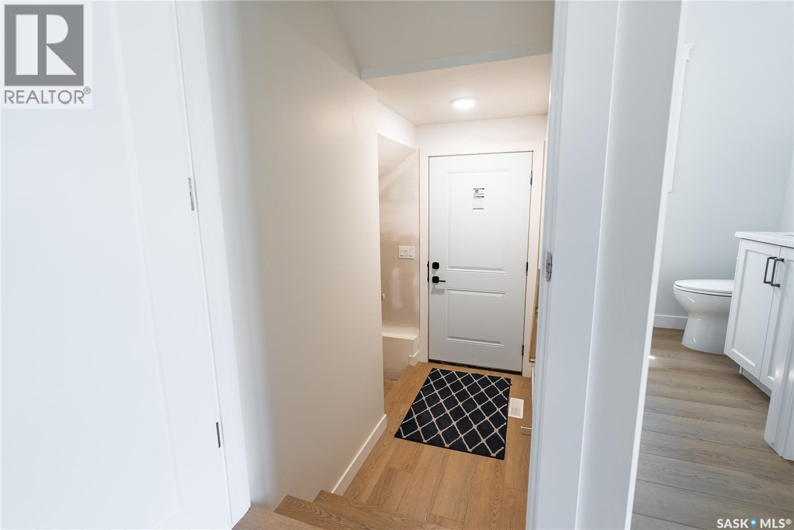 1601B 9Th Avenue N, Saskatoon, SK - Indoor