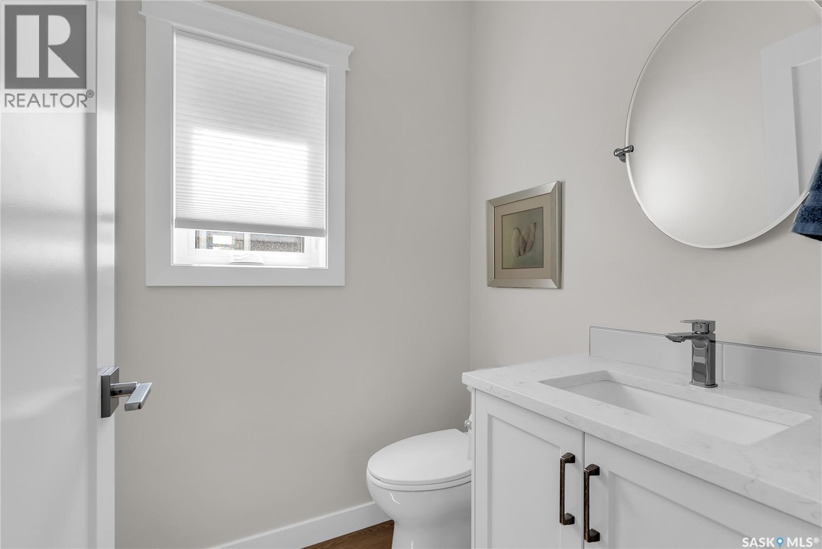 1601B 9Th Avenue N, Saskatoon, SK - Indoor Photo Showing Bathroom