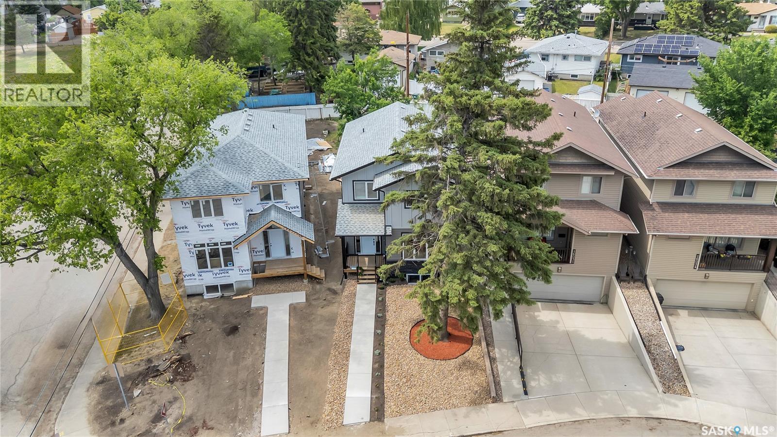 1601B 9Th Avenue N, Saskatoon, SK - Outdoor