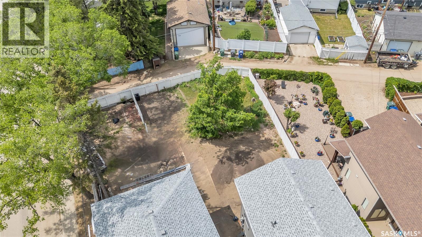 1601B 9Th Avenue N, Saskatoon, SK - Outdoor