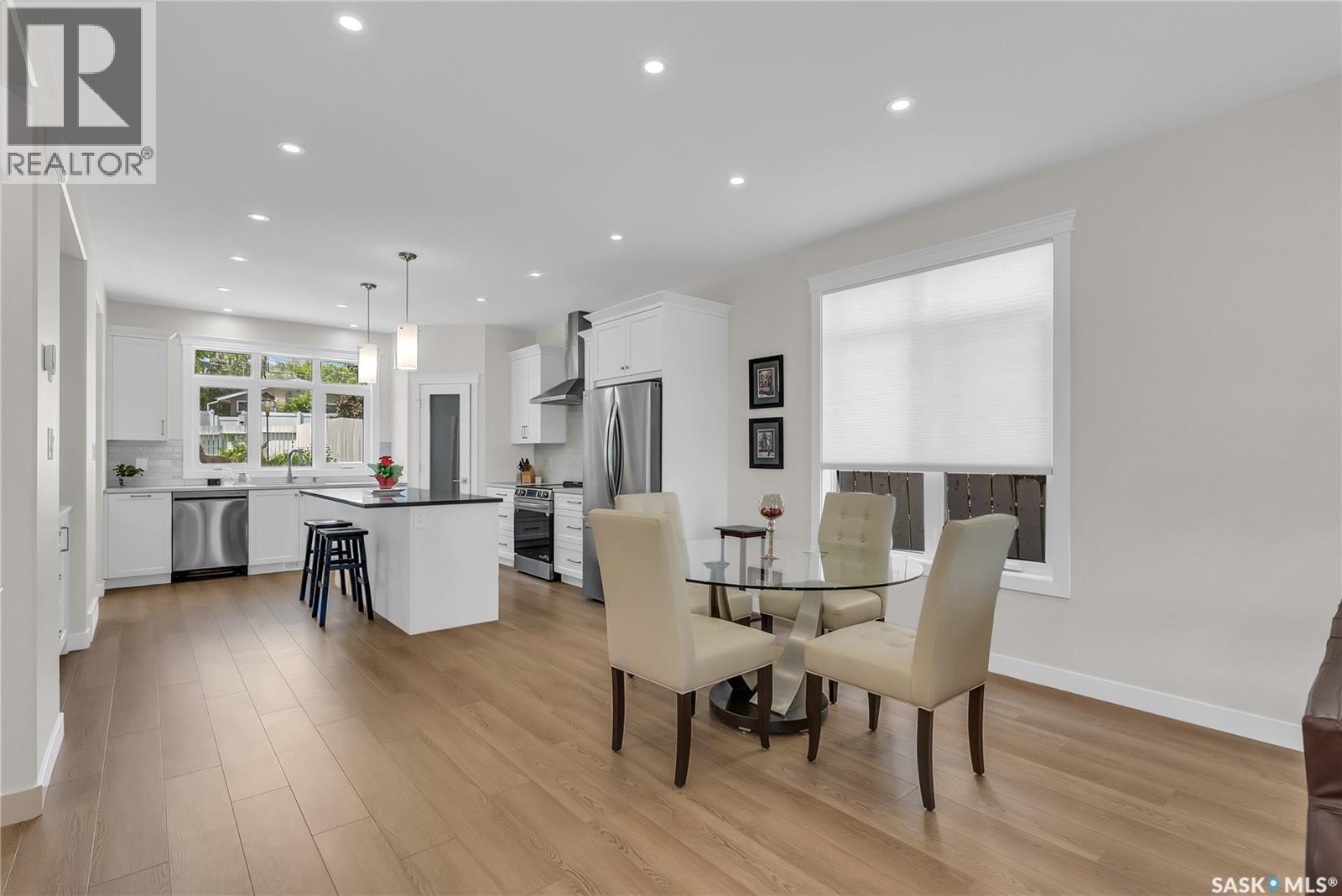 1601B 9Th Avenue N, Saskatoon, SK - Indoor Photo Showing Dining Room
