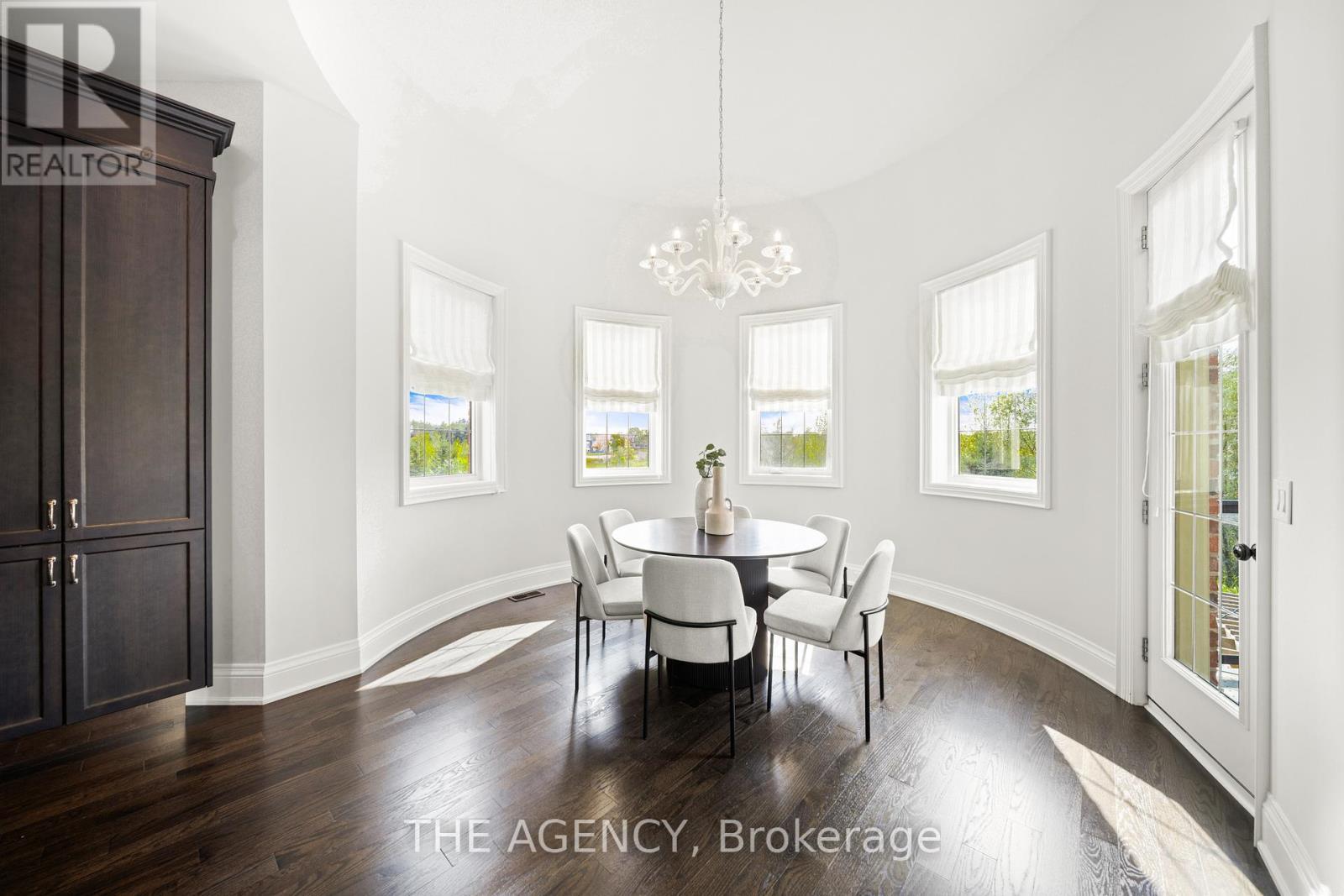 28 Chuck Ormsby Crescent, King, ON - Indoor Photo Showing Dining Room